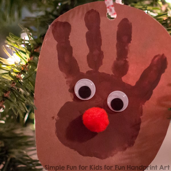 Christmas Crafts for Kids: Make a cute and simple Handprint Reindeer with your toddler or preschooler!