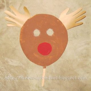 Paper Plate Rudolph Mask for Imaginative Play