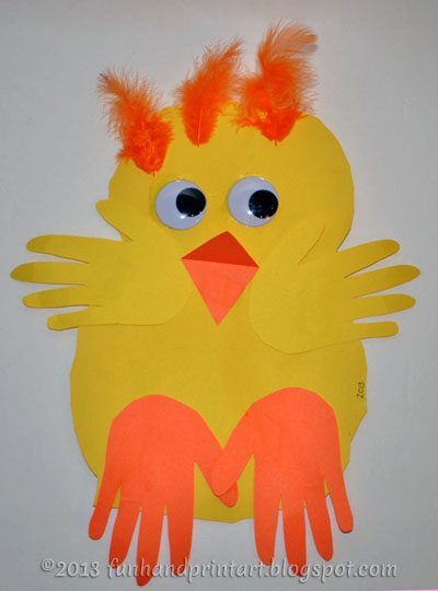 This simple Paper Baby Chick Preschool Craft makes a super cute addition to a Spring, Easter, or Farm Lesson Plan. Uses traced hand cutouts and feathers.