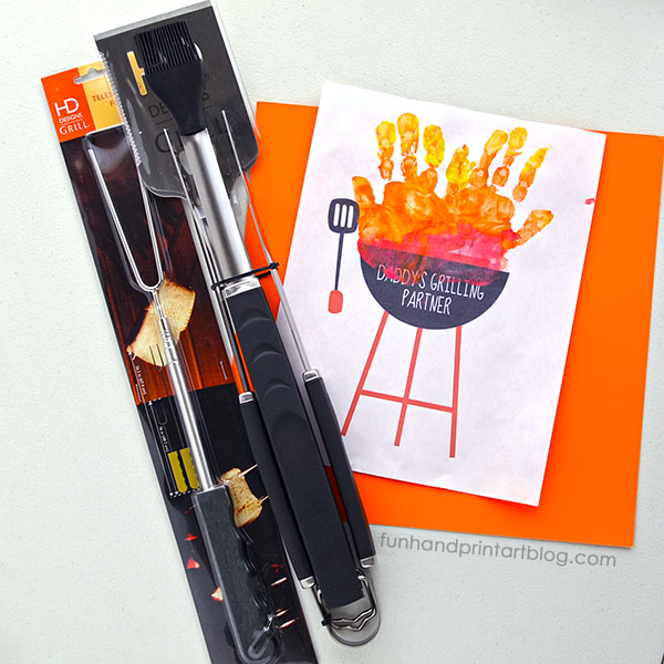 Cute Father's Day Gift Idea for Dads Who Love to BBQ + Handprint Grill Craft