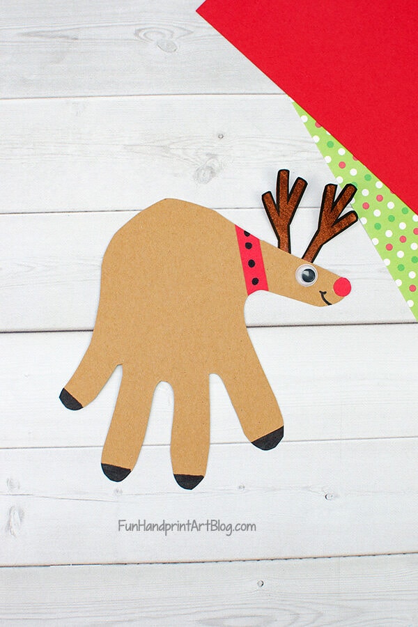 Paper Reindeer Christmas Craft from traced hand